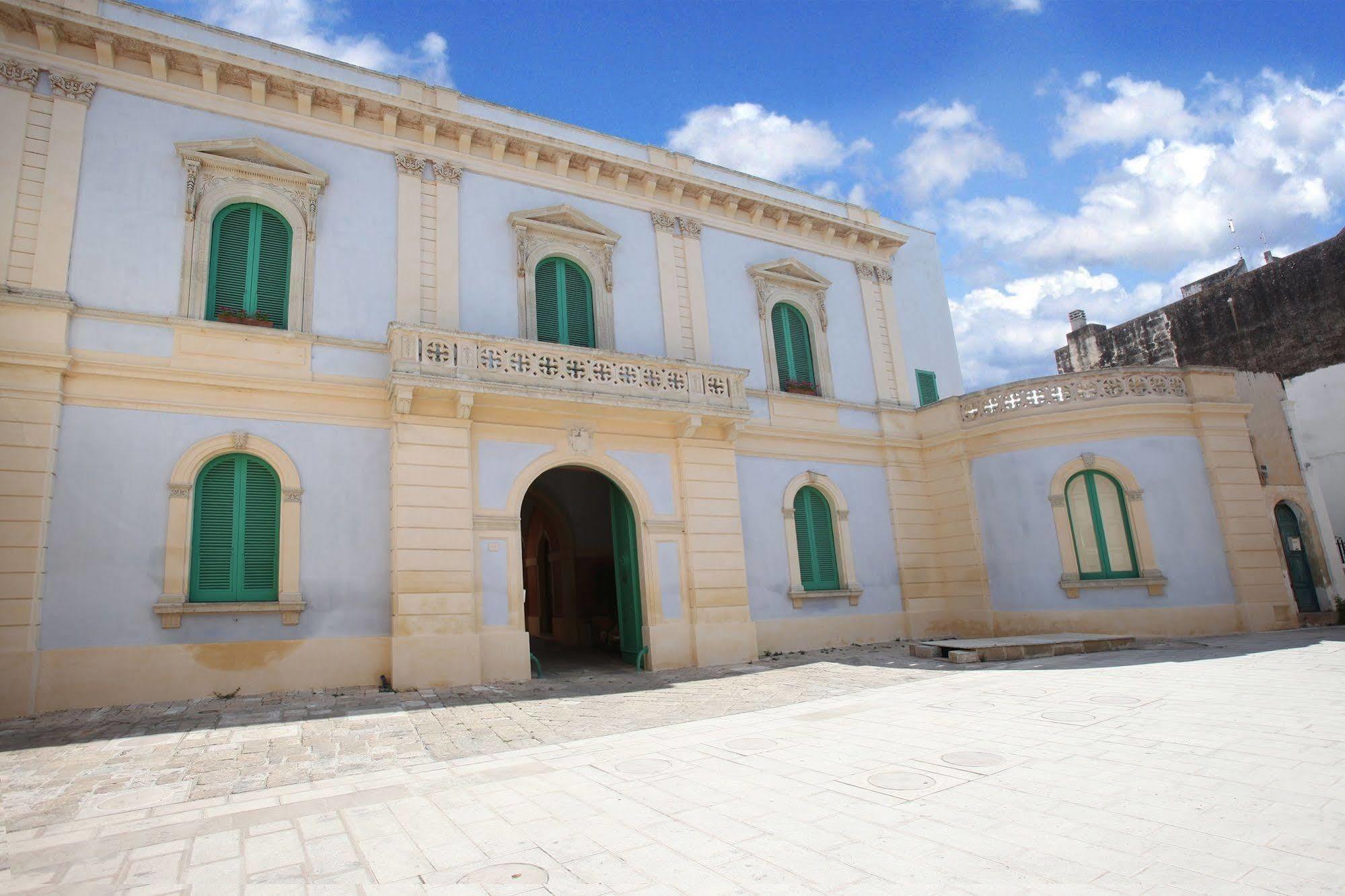مبيت وإفطار مورتشانو دي ليوكا Palazzo Laura المظهر الخارجي الصورة