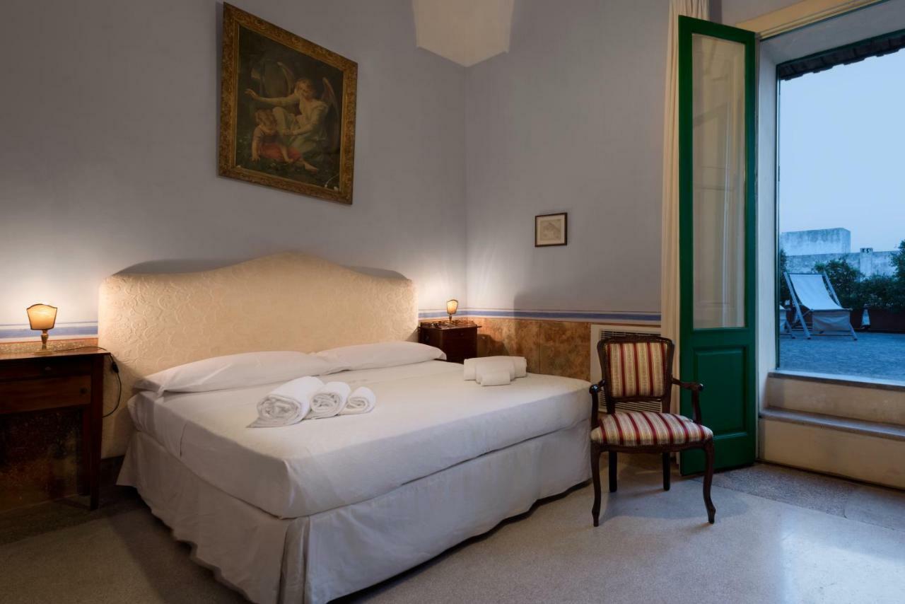 مبيت وإفطار مورتشانو دي ليوكا Palazzo Laura المظهر الخارجي الصورة